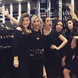 Meet your Posher, Madeline